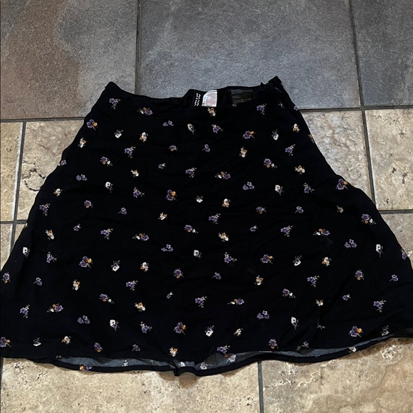 Zara Dresses & Skirts - HM Black Skirt with Floral Accents